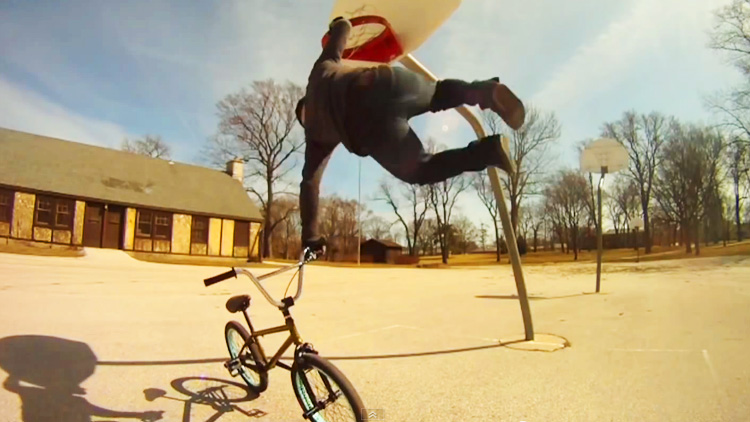 Flatland: creativi in BMX